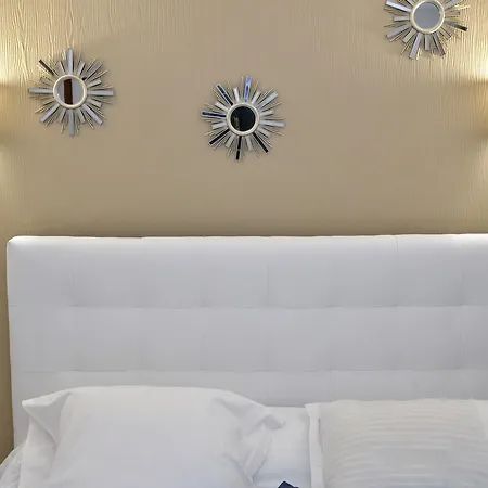 Le Renaissance Hotel